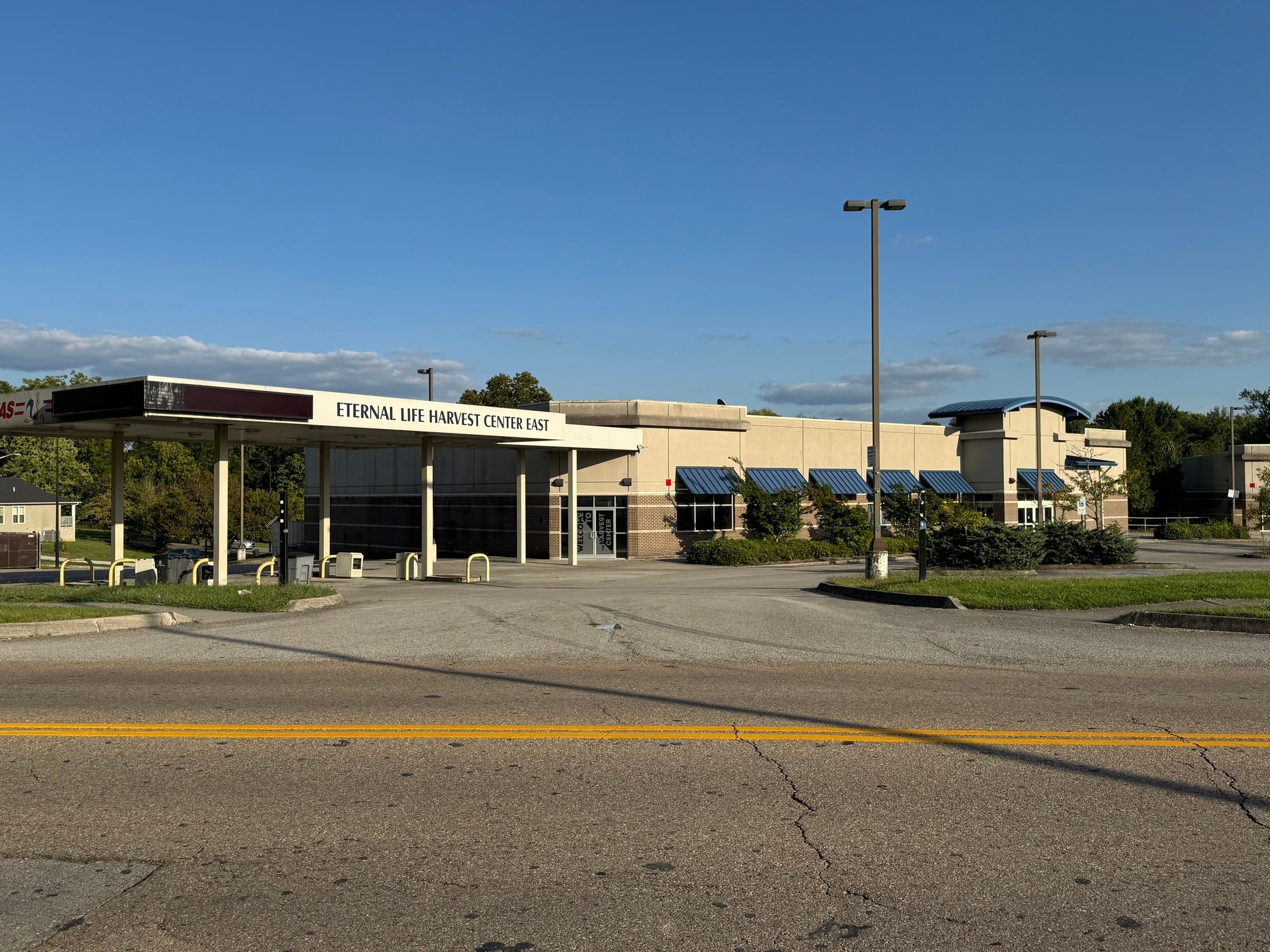 2340-2410 Martin Luther King Jr Ave, Knoxville, TN for lease Interior Photo- Image 1 of 7