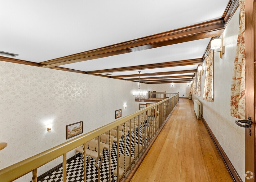 65 N Gallatin Ave, Uniontown, PA for sale - Interior Photo - Image 3 of 15