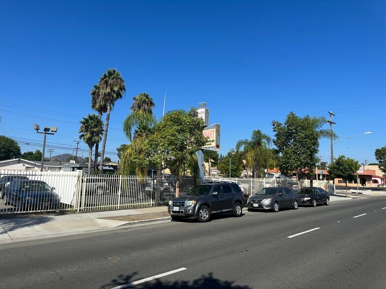 6878 El Cajon Blvd, San Diego, CA à louer - Photo du bâtiment - Image 3 de 5
