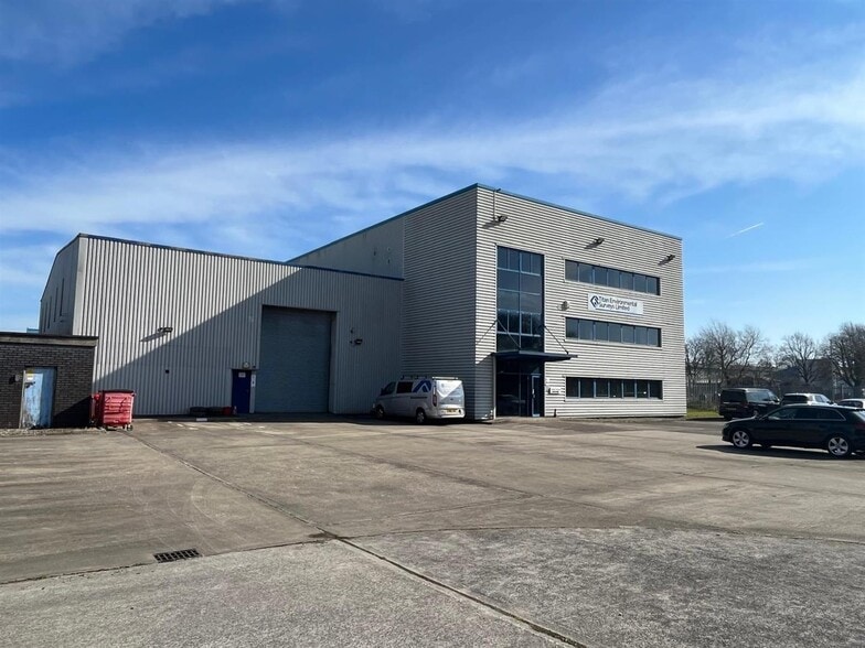 Parc Crescent, Bridgend for sale - Building Photo - Image 2 of 4