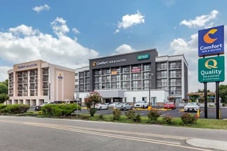 Plus de détails pour 115 Lake Ave, Spring Lake, NC - Services hôteliers à vendre