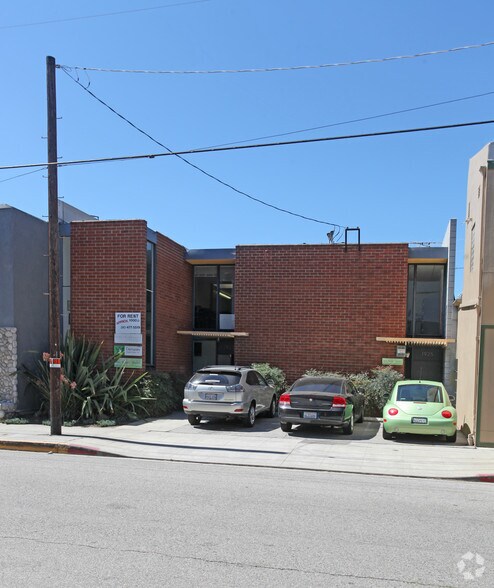 1927 Pontius Ave, Los Angeles, CA à louer - Photo du bâtiment - Image 2 de 2