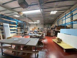 Plus de détails pour Bureau, Local d'activités à louer