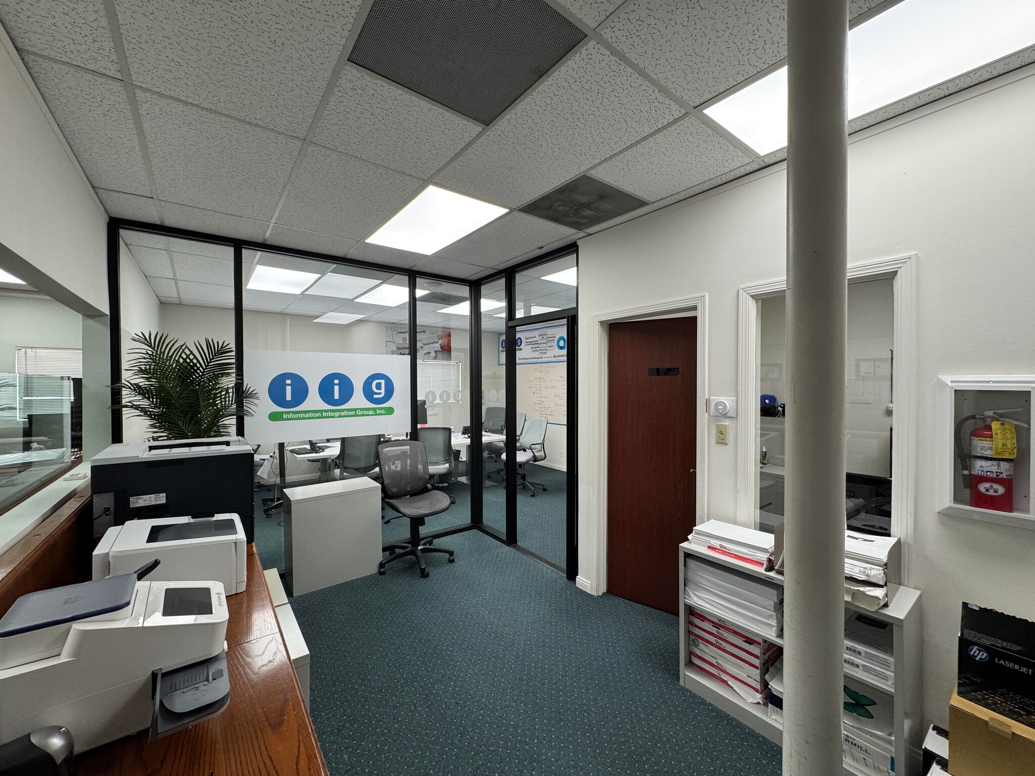 457 Palm Dr, Glendale, CA for lease Interior Photo- Image 1 of 2