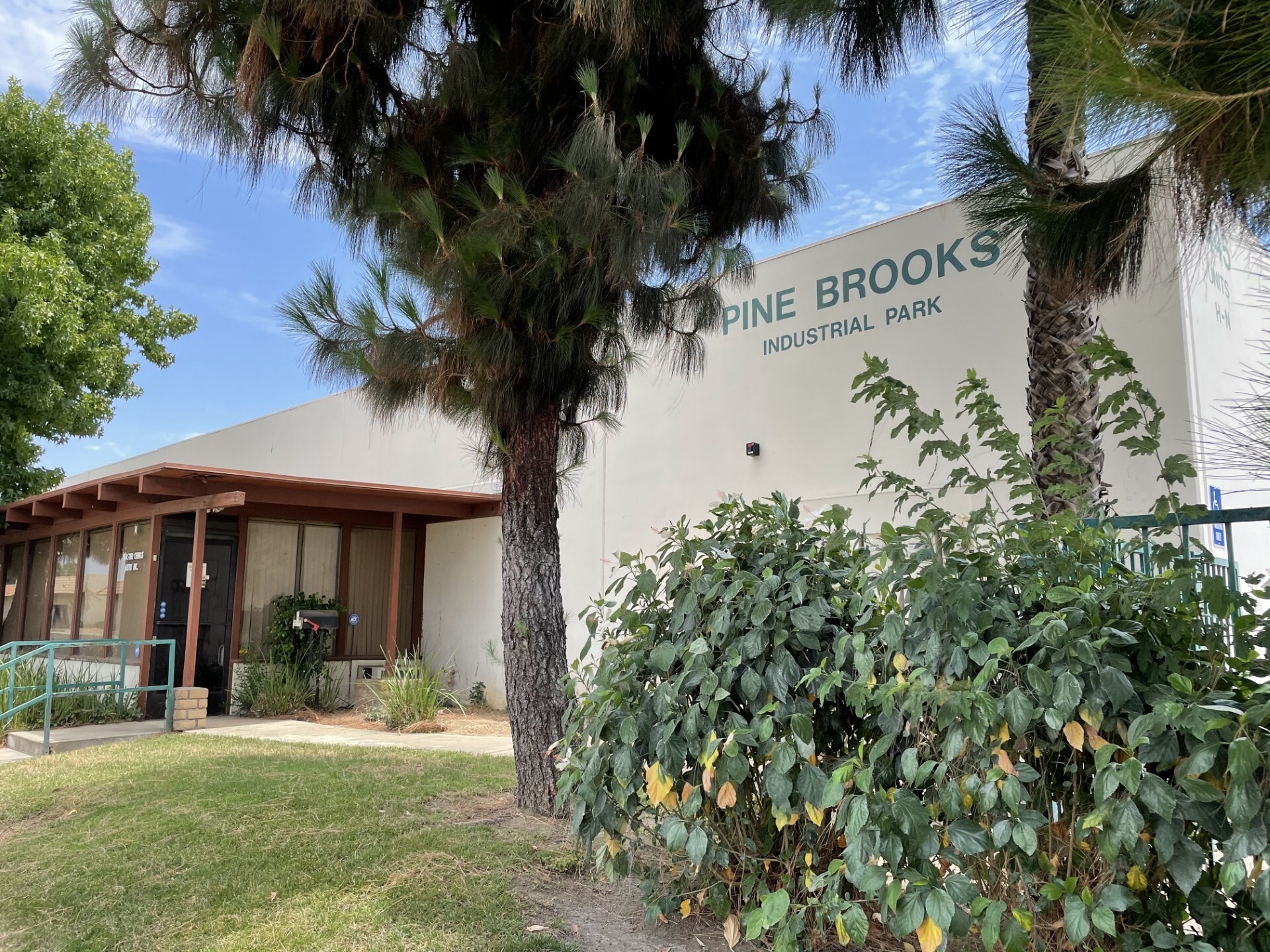 1445 W Brooks St, Ontario, CA for lease Primary Photo- Image 1 of 11