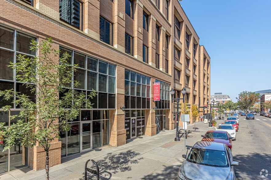 10226 104 St NW, Edmonton, AB for lease - Building Photo - Image 1 of 4