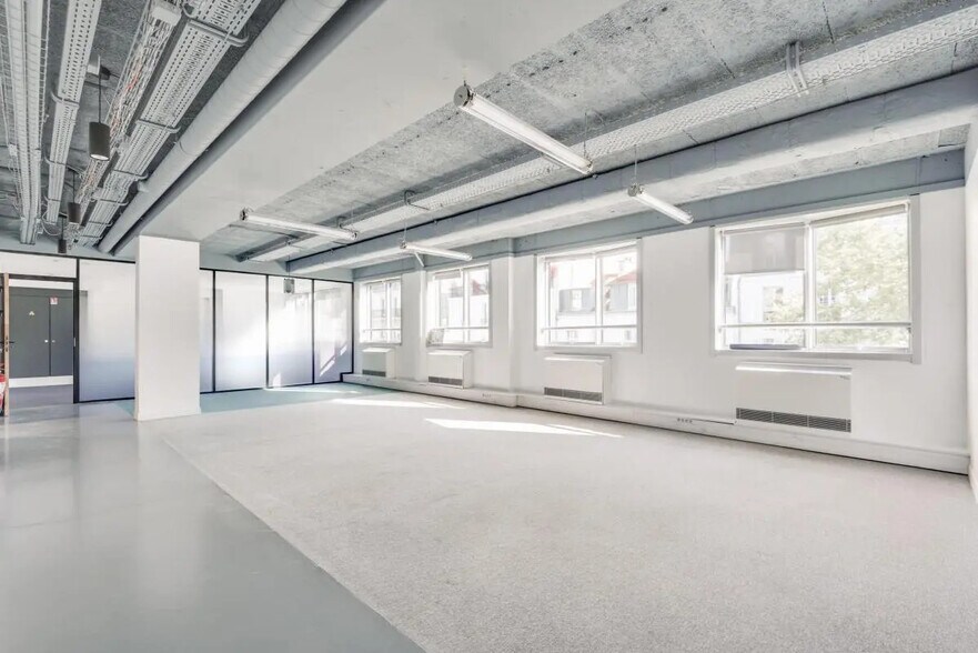 43 Avenue De Clichy, Paris for lease - Interior Photo - Image 3 of 77