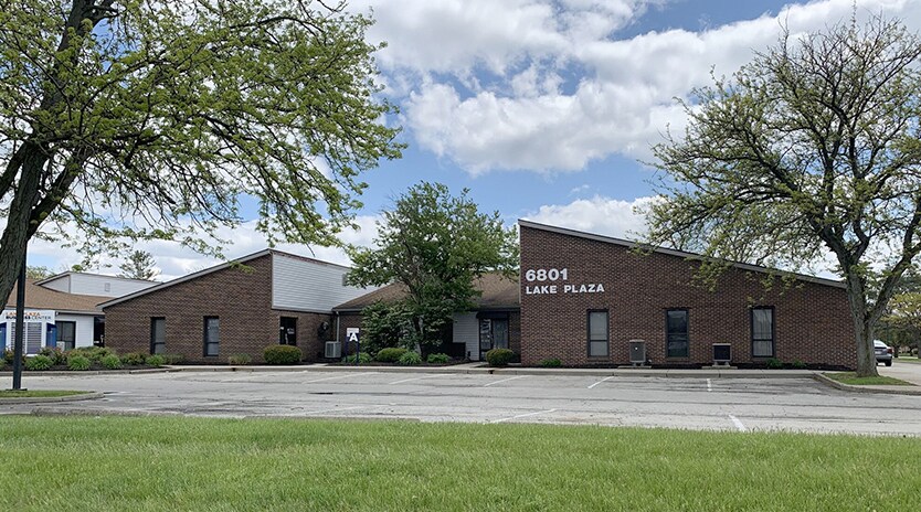 6801 Lake Plaza Dr, Indianapolis, IN for lease - Building Photo - Image 2 of 6