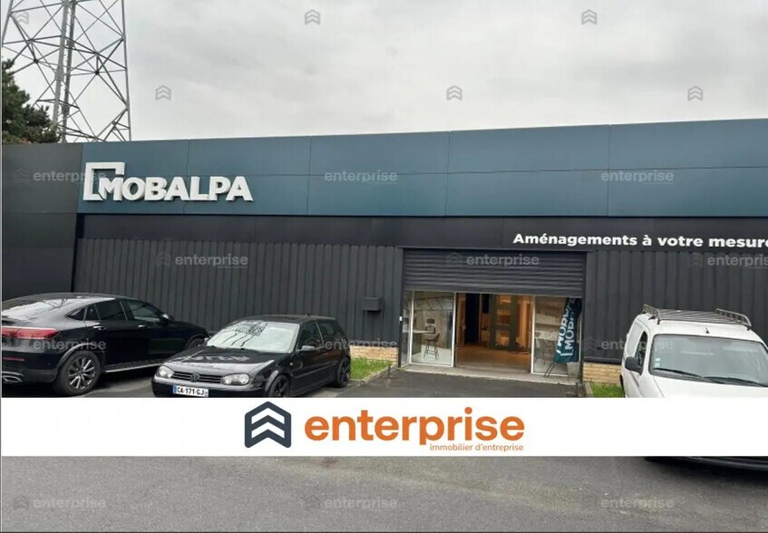 Commerce de détail dans Villeneuve-d'Ascq à louer - Photo du bâtiment - Image 1 de 1