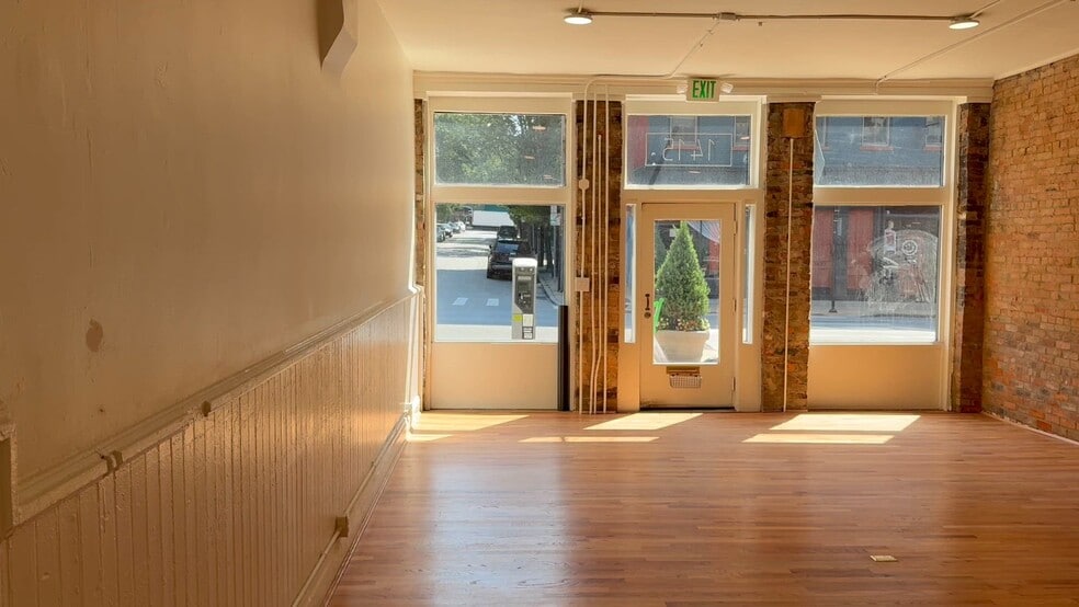 1415 Main St, Cincinnati, OH for lease - Commercial Listing Video - Image 3 of 9