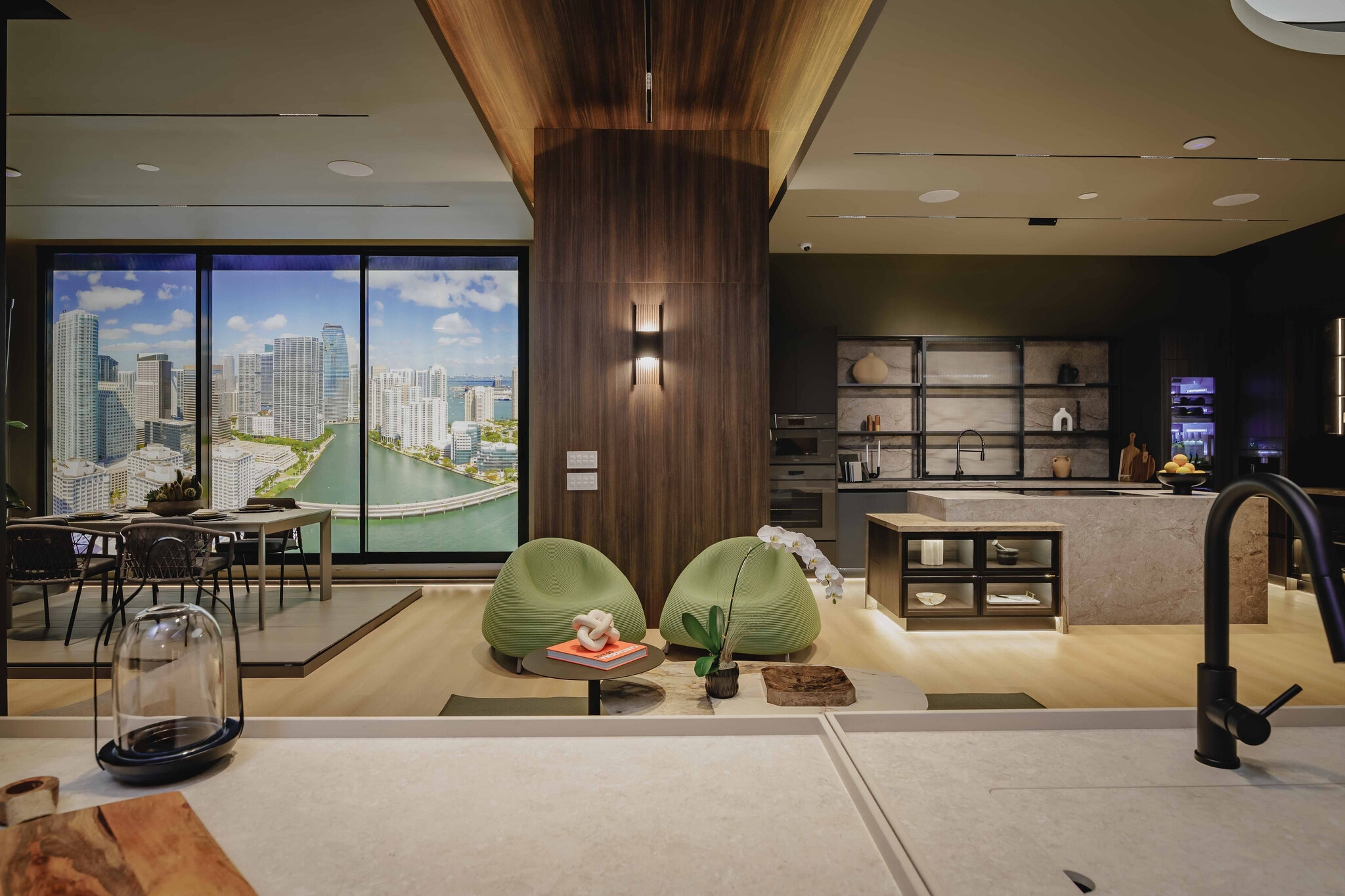 10405-10421 NW 41st St, Doral, FL à louer Photo intérieure- Image 1 de 9