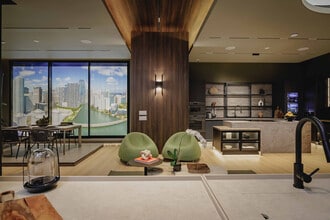 10405-10421 NW 41st St, Doral, FL à louer Photo intérieure- Image 1 de 9