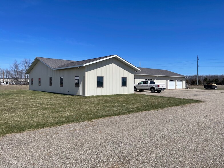 15675 Morris Industrial Dr, Schoolcraft, MI for sale - Building Photo - Image 1 of 30