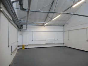 8 Deer Park Rd, Londres à louer Photo intérieure- Image 2 de 3