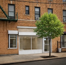 868 Wyckoff Ave, Brooklyn, NY à louer Photo du bâtiment- Image 1 de 3