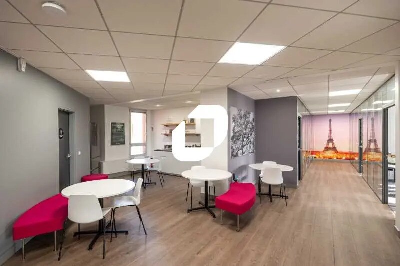 13-15 Rue Jeanne Braconnier, Meudon à louer - Photo du bâtiment - Image 2 de 26