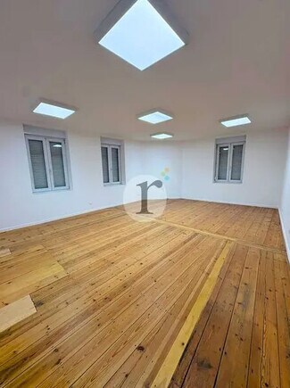 Plus de détails pour Bureau à vendre