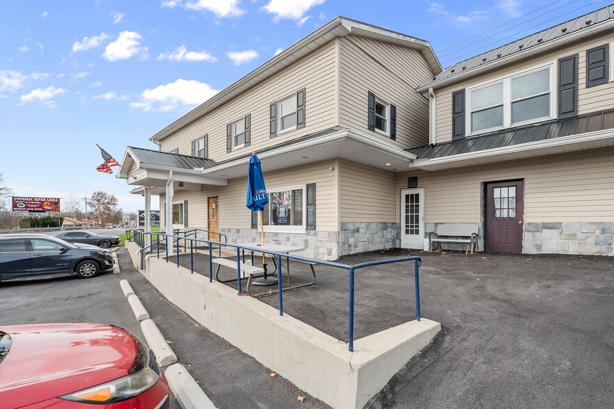 200 E Main St, Hancock, MD à vendre - Photo du bâtiment - Image 3 de 28