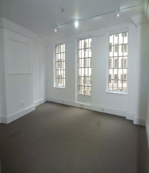 69 King William St, London for lease - Interior Photo - Image 3 of 5