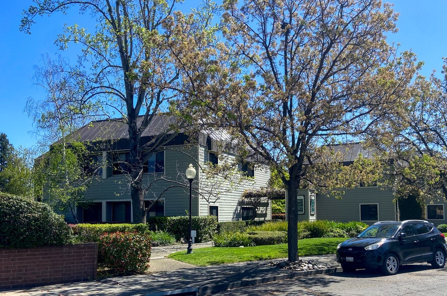 3266 Villa Ln, Napa, CA for sale - Building Photo - Image 3 of 9