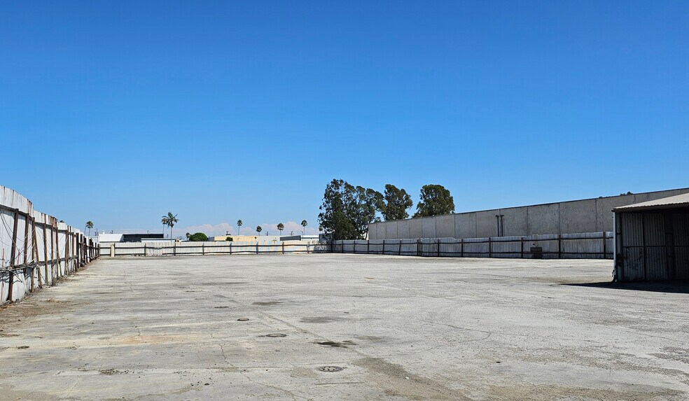 15414 S Figueroa St, Gardena, CA à louer - Photo du bâtiment - Image 2 de 4
