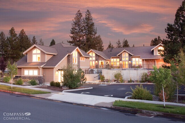 Plus de détails pour 593 York Dr. & 2789 NW Clearwater Dr – Bureau à vendre, Bend, OR