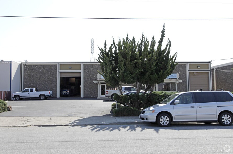 14529-14531 Griffith St, San Leandro, CA à louer - Photo du bâtiment - Image 2 de 2