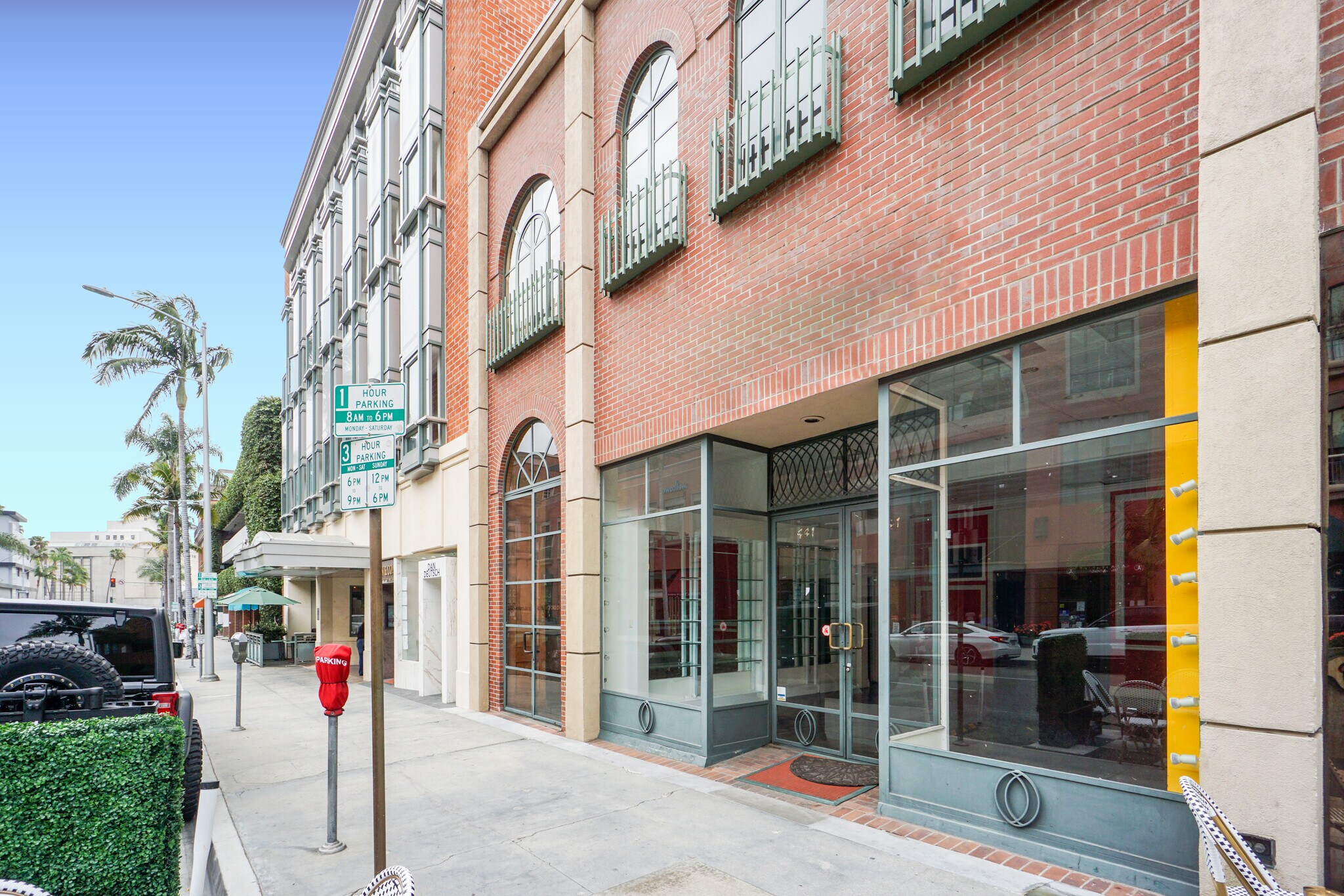 439-443 N Bedford Dr, Beverly Hills, CA à vendre Photo du bâtiment- Image 1 de 1