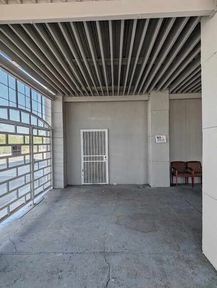 4450 E Washington Ave, Las Vegas, NV for lease - Building Photo - Image 3 of 4
