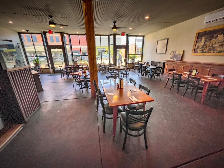 123 Grand Ave, Mancos, CO for sale - Interior Photo - Image 3 of 24