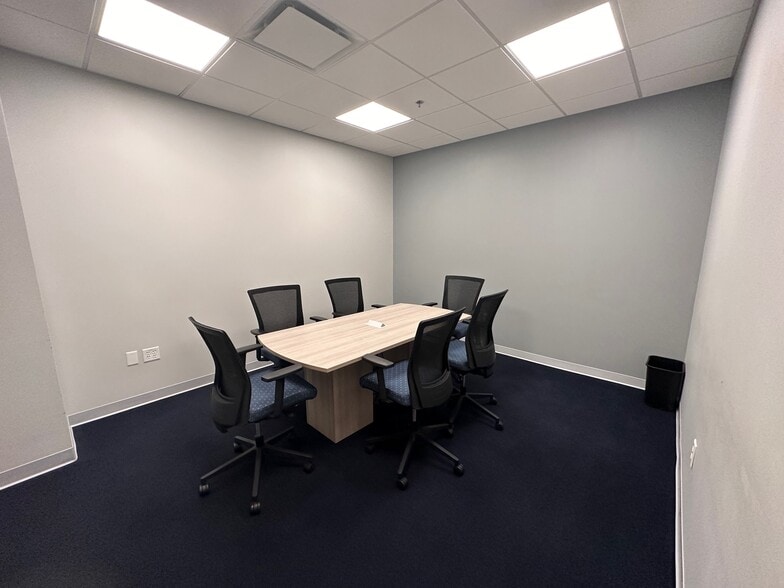 7 Technology Park Dr, Bourne, MA à louer - Photo intérieure - Image 2 de 17