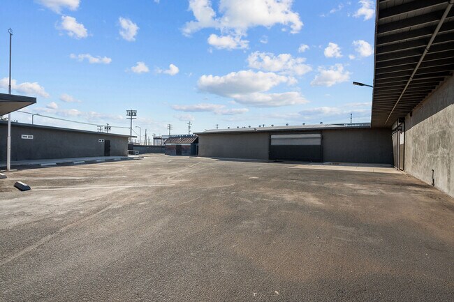 More details for 3170 E 11th St, Los Angeles, CA - Industrial for Lease