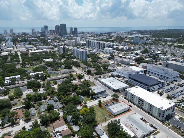 208 14th St N, Saint Petersburg, FL à vendre - Photo du bâtiment - Image 3 de 5