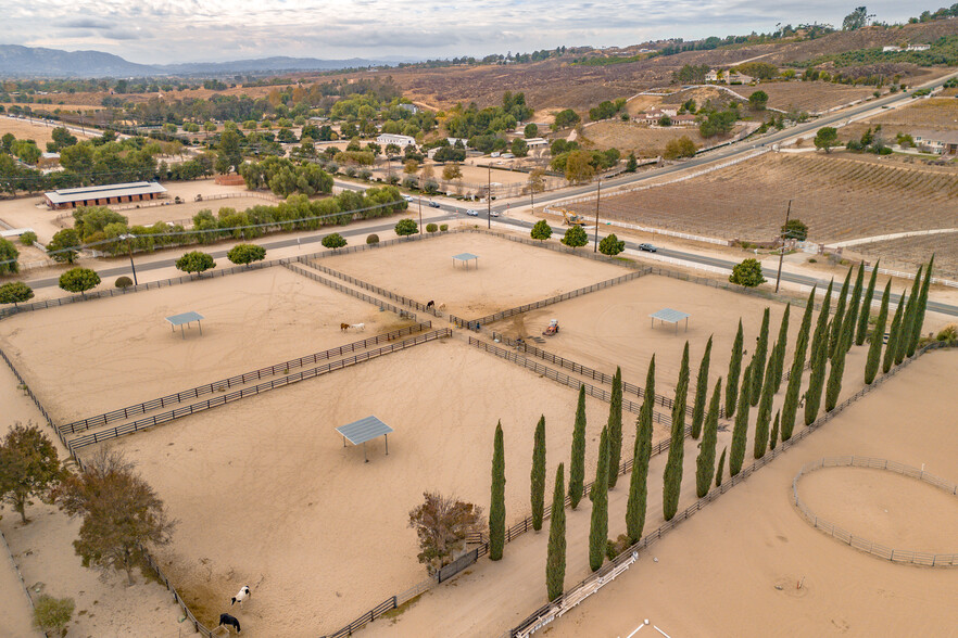 37055 DePortola, Temecula, CA à vendre - Photo du bâtiment - Image 3 de 31