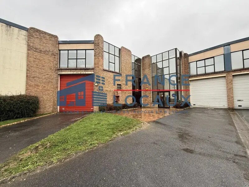 Flex in Le Thillay for lease Building Photo- Image 1 of 10