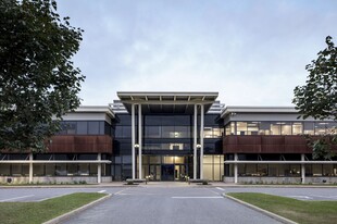 505 Boul du Parc-Technologique, Québec QC - Entrepôt