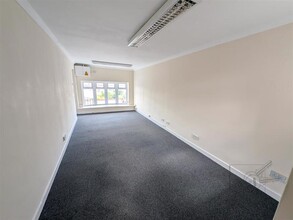 212 Main Rd, Sutton At Hone for lease Interior Photo- Image 1 of 4