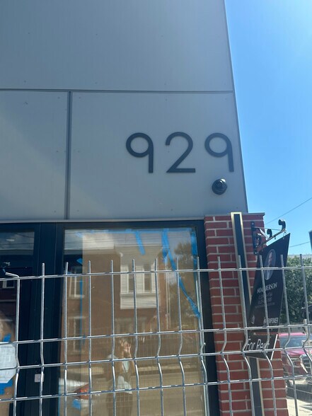 929 40th St, Philadelphia, PA for lease - Building Photo - Image 2 of 5