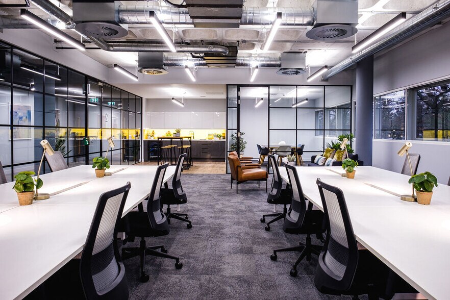 Silbury Blvd, Milton Keynes à louer - Photo intérieure - Image 2 de 33