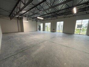 2980 192 St, Surrey, BC for lease Interior Photo- Image 1 of 8