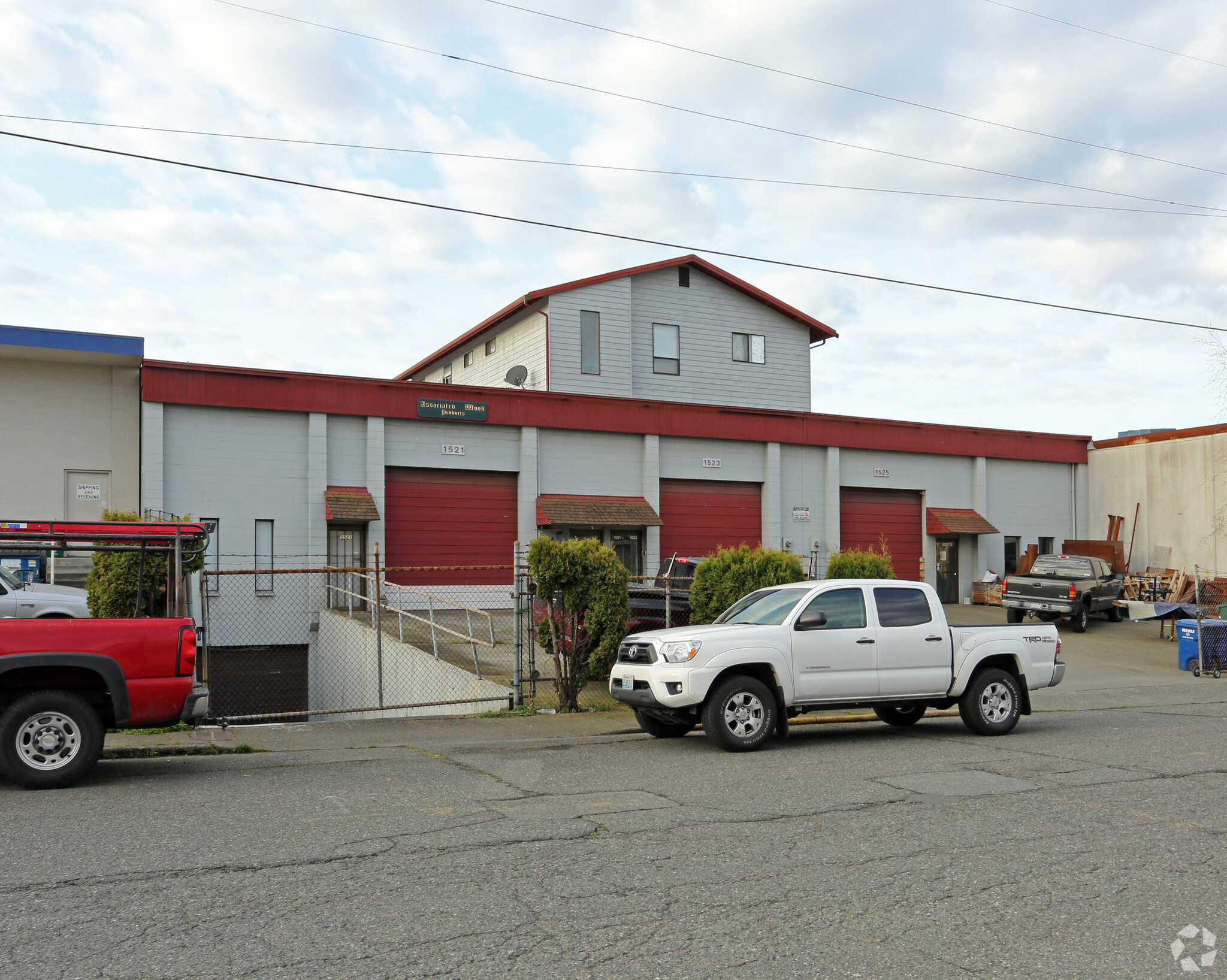 1521-1525 NW Ballard Way, Seattle, WA for lease Primary Photo- Image 1 of 23