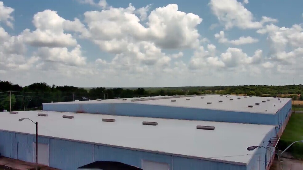 400 N Harvey St, Seminole, OK à louer - Photo du bâtiment - Image 3 de 52