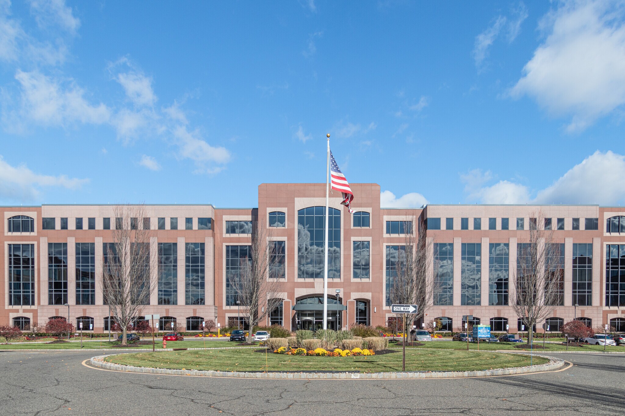 300 Kimball Dr, Parsippany, NJ for lease Primary Photo- Image 1 of 9