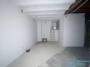 Retail in Barcelona, Barcelona for lease Interior Photo- Image 2 of 7