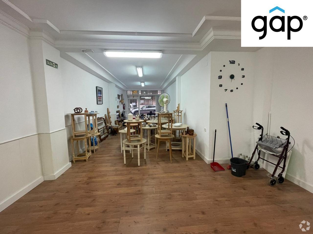 Retail in Cuenca, Cuenca for lease Interior Photo- Image 1 of 2