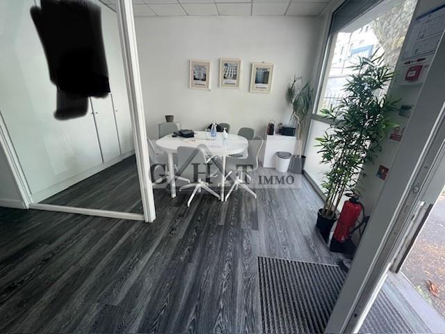 Office in Vincennes for sale - Interior Photo - Image 2 of 6