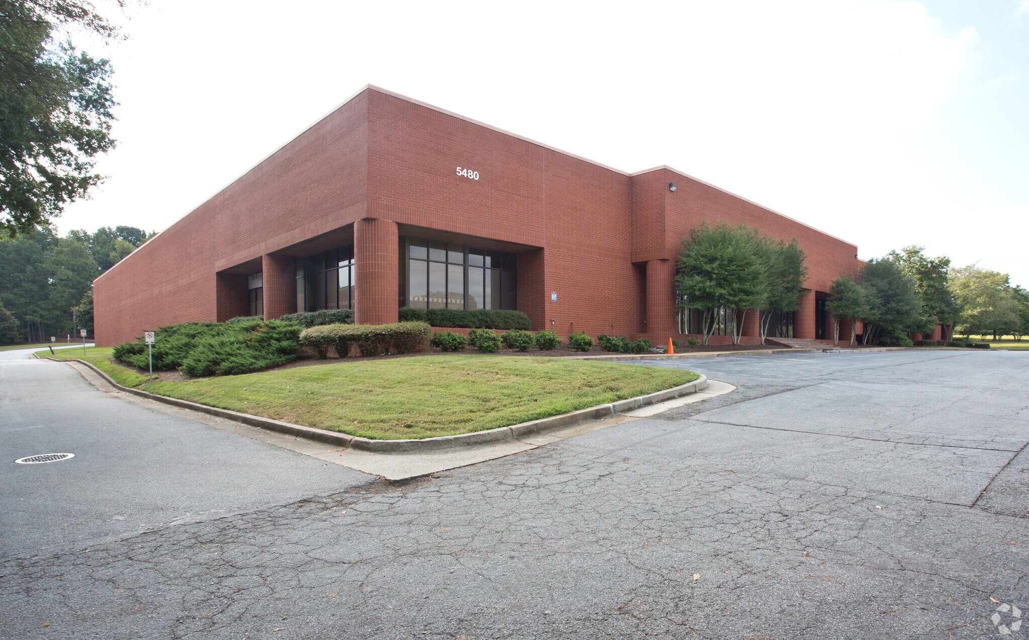 5480-5490 Fulton Industrial Blvd SW, Atlanta, GA à louer Photo principale- Image 1 de 8