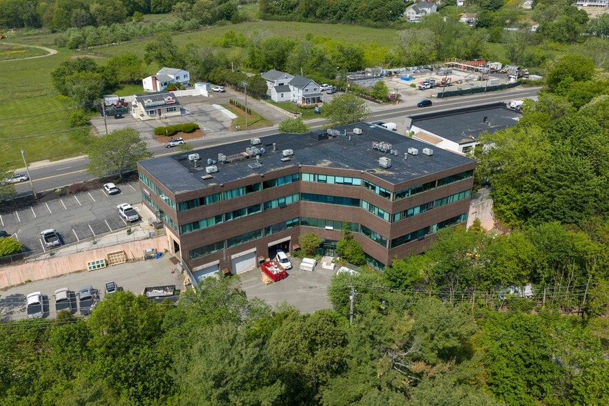 630 Boston Rd, Billerica, MA à louer - Photo du bâtiment - Image 2 de 50