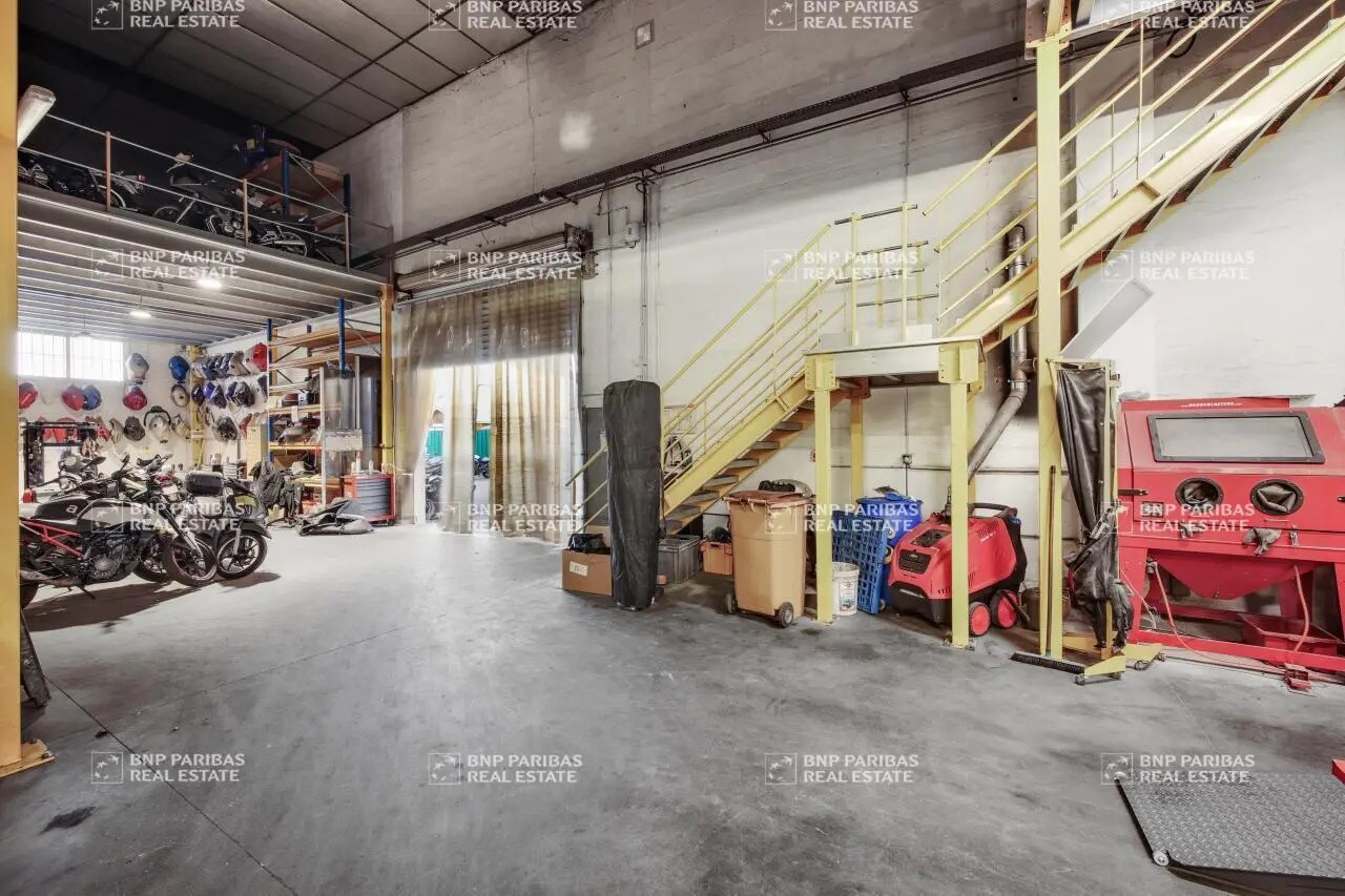 Flex in Brétigny-sur-Orge for lease Building Photo- Image 1 of 8