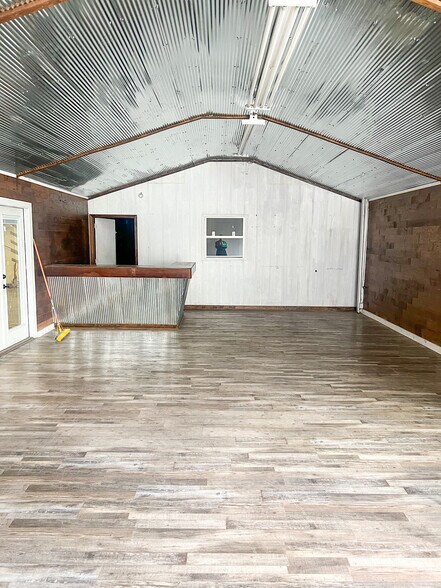 520 N Vine St, North Little Rock, AR à vendre - Photo intérieure - Image 3 de 8